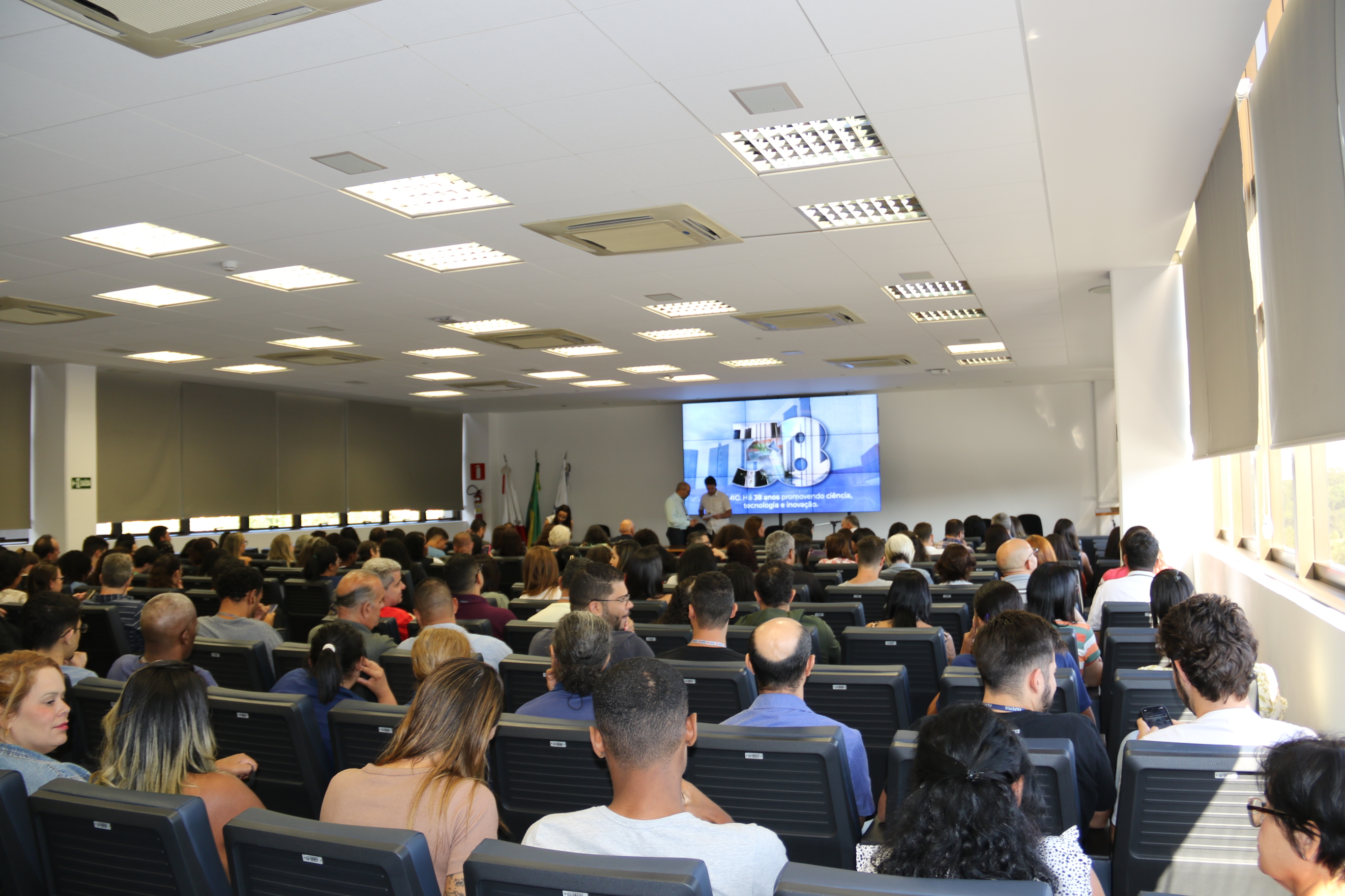 Imagem ilustrativa da notícia Oportunidade aberta para pesquisadores interessados em organizar eventos científicos