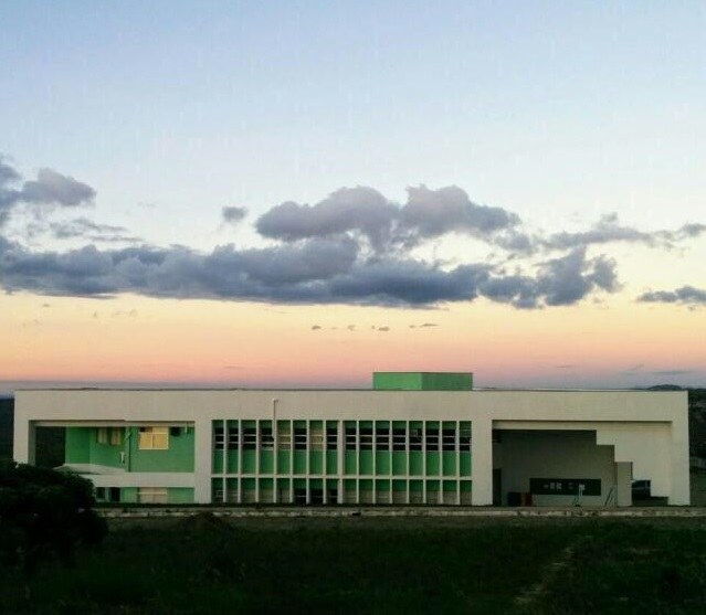 Plataforma de aquisição e análise de dados em biologia celular e ...