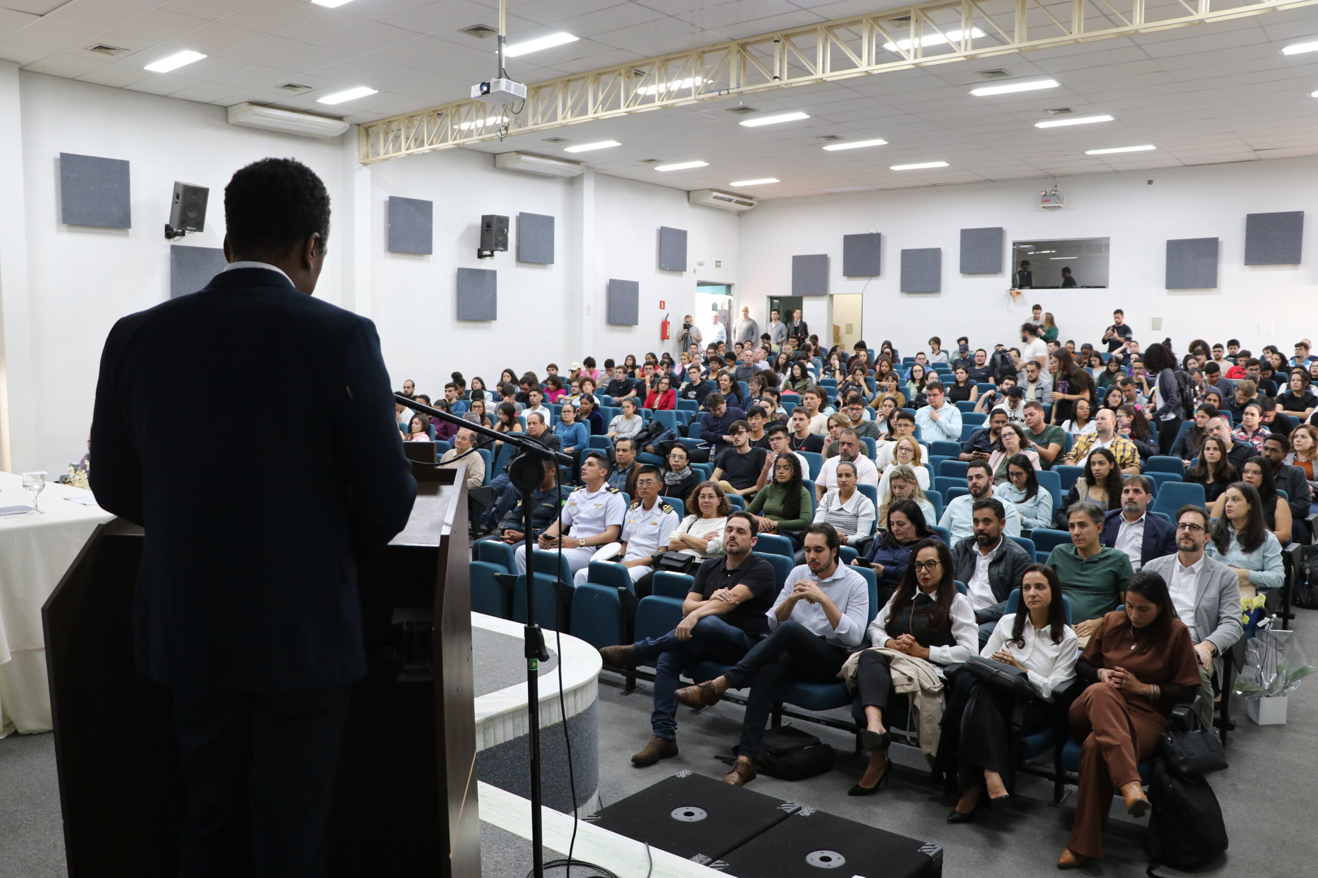 Imagem ilustrativa da notícia FAPEMIG lança oportunidade de financiamento para realização de eventos técnico-científicos 